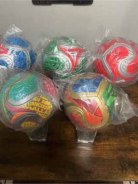 Adidas trionda FIFA mini mystery soccer balls